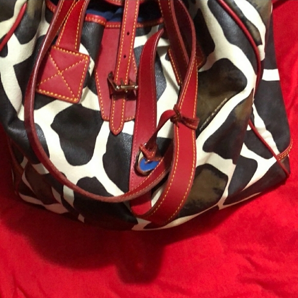 Dooney & Bourke Giraffe and Red Large Tote - Picture 6 of 13